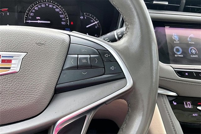 2017 Cadillac XT5 Luxury FWD