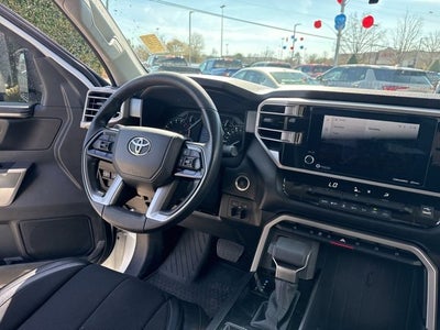 2022 Toyota Tundra 4WD SR5