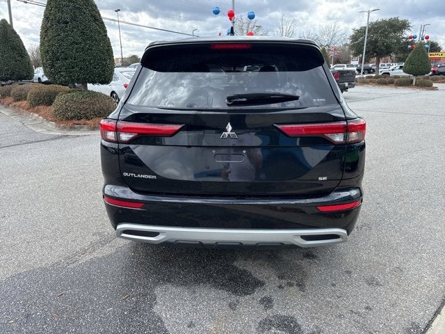 2024 Mitsubishi Outlander SE