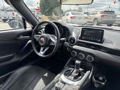 2020 FIAT 124 Spider Urbana Edition