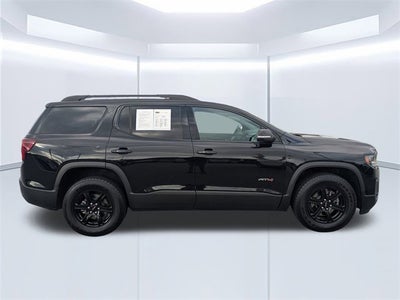 2022 GMC Acadia AT4