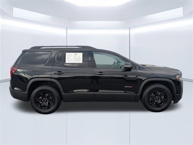 2022 GMC Acadia AT4