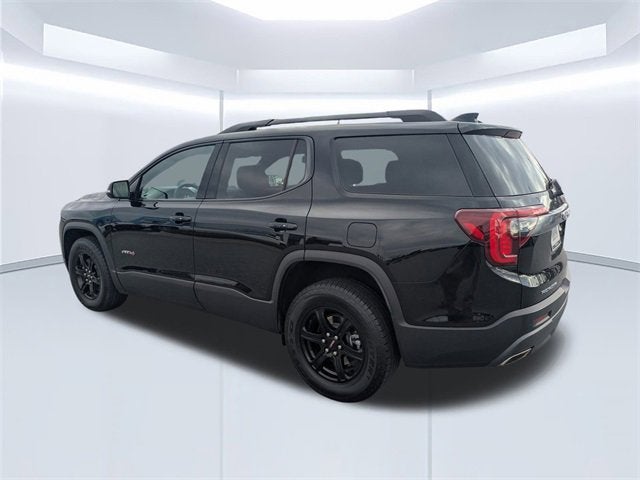 2022 GMC Acadia AT4