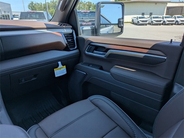 2025 GMC Sierra 2500 HD Denali