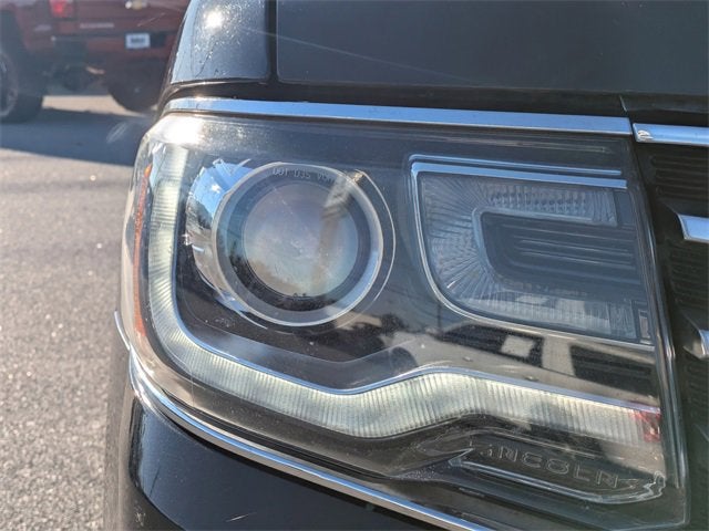 2015 Lincoln Navigator 2WD 4dr