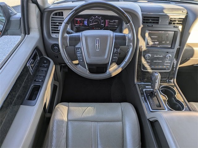 2015 Lincoln Navigator 2WD 4dr