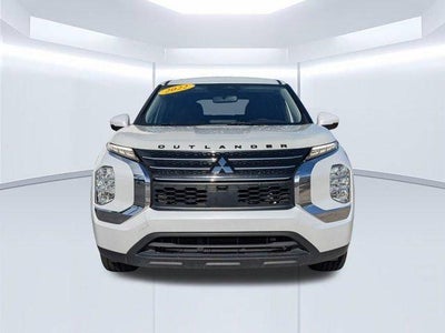 2022 Mitsubishi Outlander ES