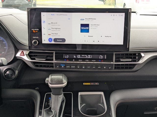 2025 Toyota Sienna Platinum 7 Passenger