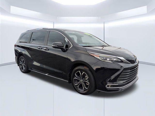 2025 Toyota Sienna Platinum 7 Passenger