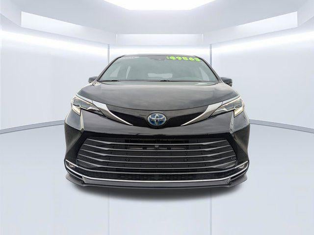 2025 Toyota Sienna Platinum 7 Passenger