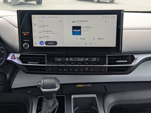 2025 Toyota Sienna XLE 8 Passenger