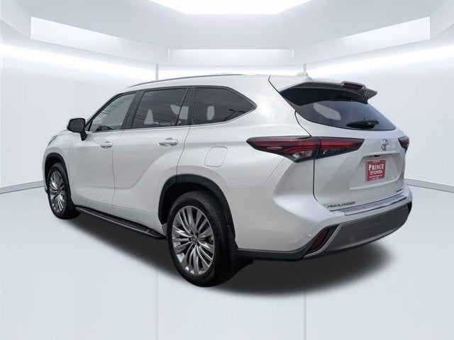 2024 Toyota Highlander Platinum