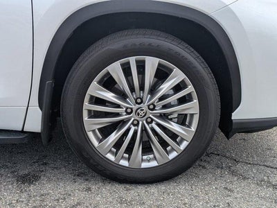 2024 Toyota Highlander Platinum