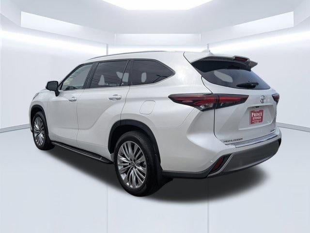 2024 Toyota Highlander Platinum