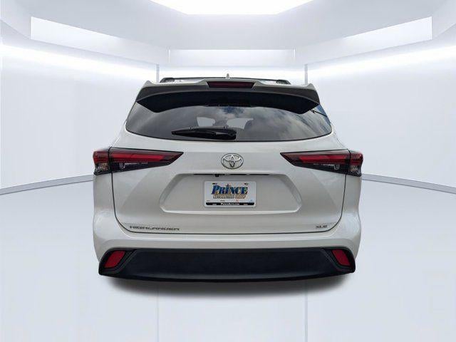 2024 Toyota Highlander XLE