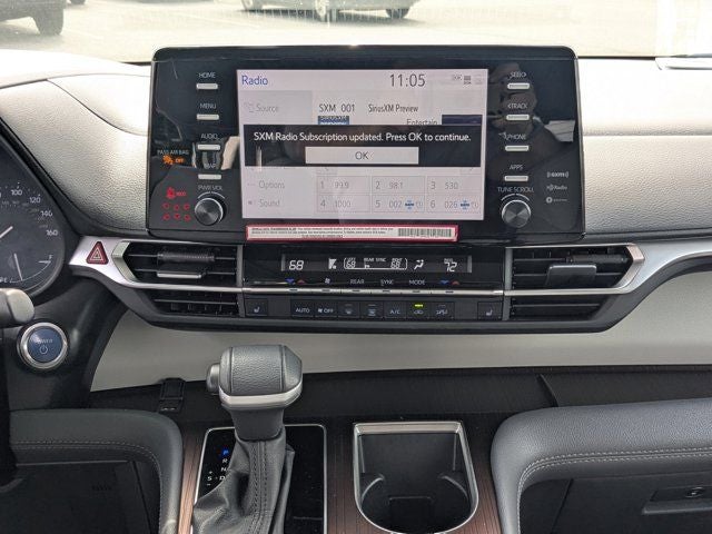 2024 Toyota Sienna XLE 8 Passenger