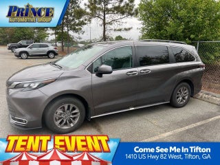 2024 Toyota Sienna XLE 8 Passenger