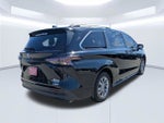 2024 Toyota Sienna XLE 8 Passenger