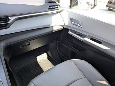 2025 Toyota Sienna XLE 8 Passenger