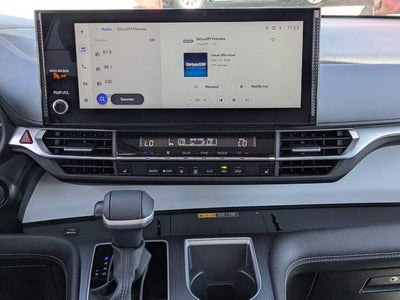 2025 Toyota Sienna XLE 8 Passenger