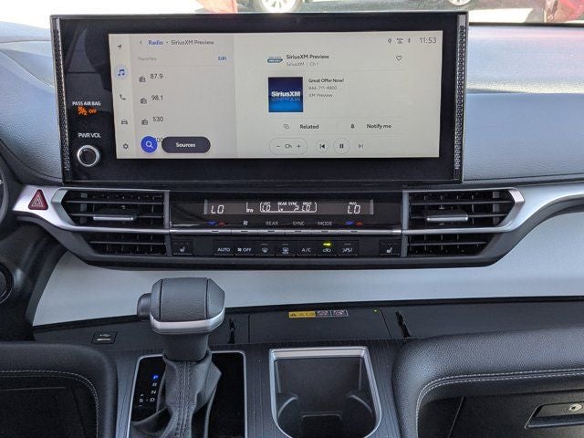 2025 Toyota Sienna XLE 8 Passenger