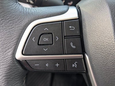 2025 Toyota Sienna XLE 8 Passenger