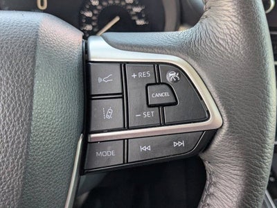 2025 Toyota Sienna XLE 8 Passenger