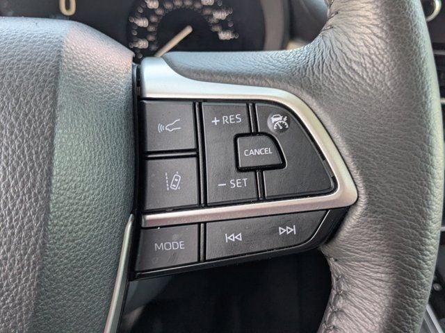 2025 Toyota Sienna XLE 8 Passenger