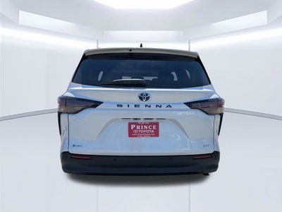 2025 Toyota Sienna XLE 8 Passenger