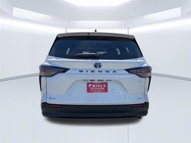 2025 Toyota Sienna XLE 8 Passenger