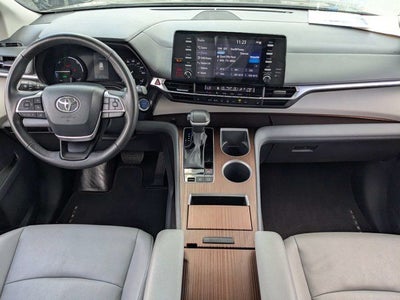 2024 Toyota Sienna XLE 8 Passenger