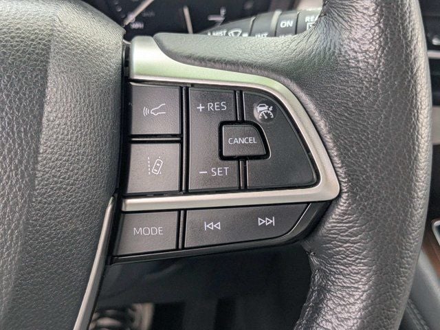 2024 Toyota Sienna XLE 8 Passenger