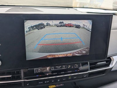 2025 Toyota Sienna XLE 8 Passenger