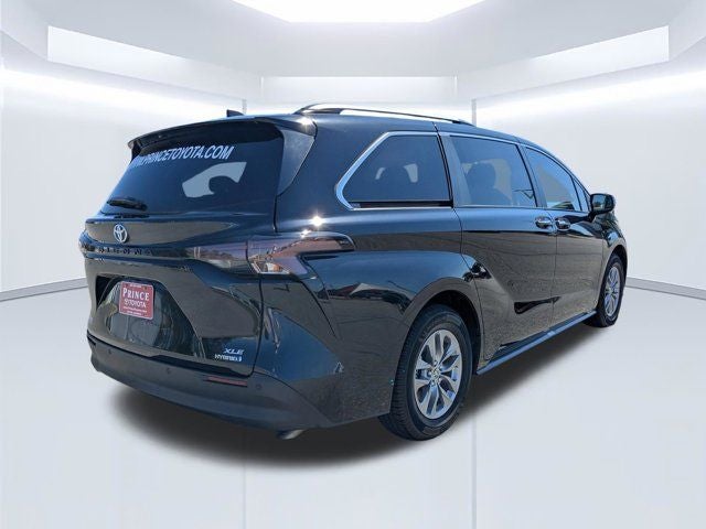 2023 Toyota Sienna XLE 7 Passenger