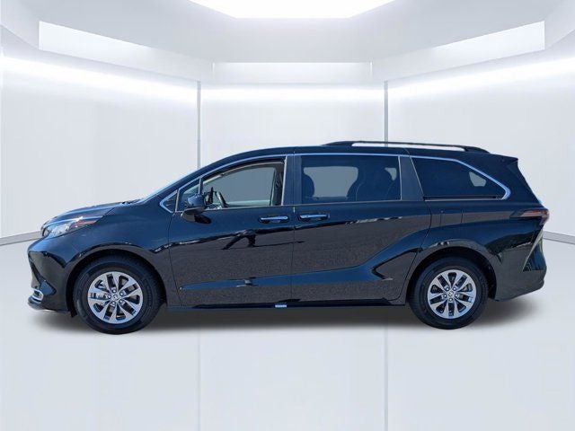 2023 Toyota Sienna XLE 7 Passenger