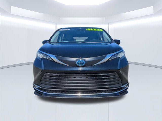 2023 Toyota Sienna XLE 7 Passenger