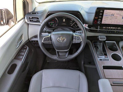 2023 Toyota Sienna XLE 7 Passenger