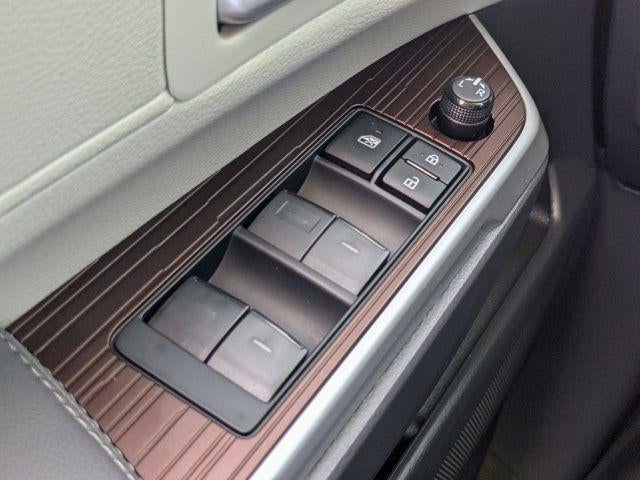 2023 Toyota Sienna XLE 7 Passenger