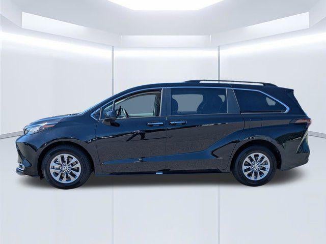 2023 Toyota Sienna XLE 7 Passenger