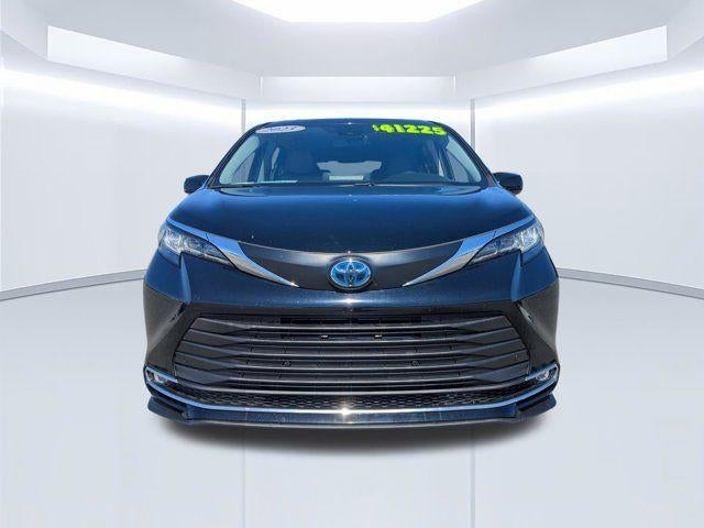 2023 Toyota Sienna XLE 7 Passenger
