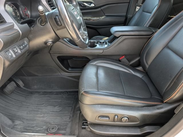 2021 GMC Acadia AT4