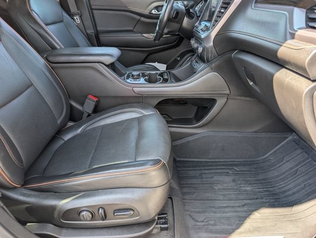 2021 GMC Acadia AT4