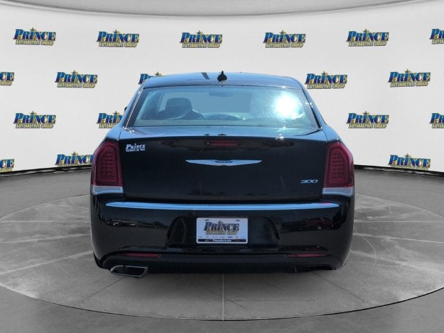 2021 Chrysler 300 Touring