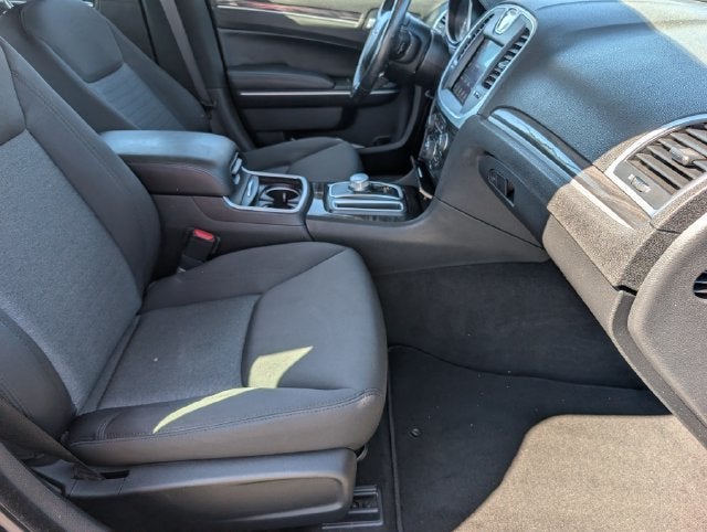 2021 Chrysler 300 Touring