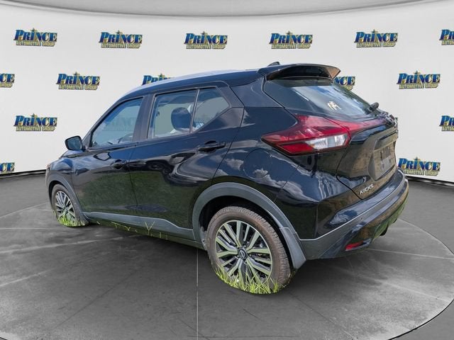 2022 Nissan Kicks SV