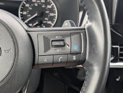2025 Nissan Pathfinder SV