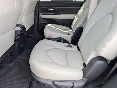 2026 Toyota Grand Highlander LE
