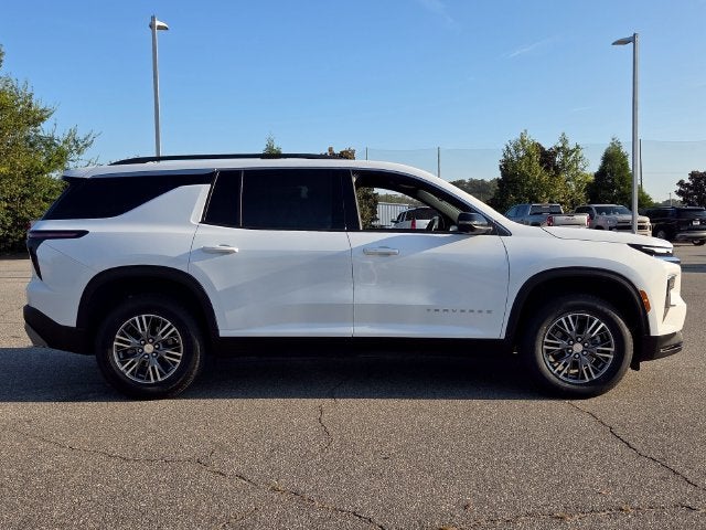 2024 Chevrolet Traverse LT
