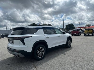 2024 Chevrolet Traverse LT