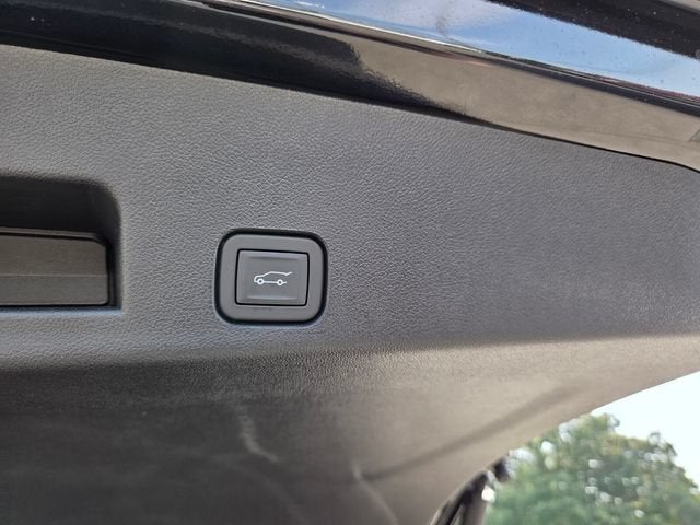 2027 Chevrolet Traverse LT - Photo 10